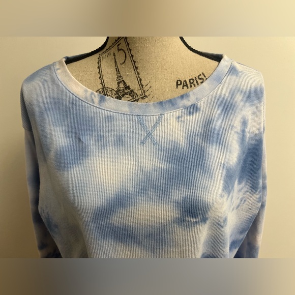 Blue Tie Dye Thermal! - Picture 8 of 14